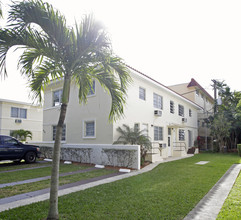 420-424 Malaga Ave in Miami, FL - Building Photo - Building Photo