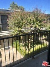 8800 Cedros Ave in Los Angeles, CA - Building Photo - Building Photo