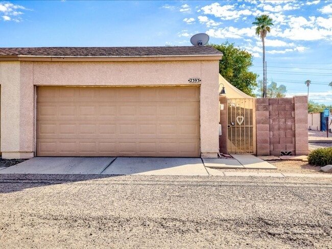 2393 W Palo Dulce Dr in Tucson, AZ - Building Photo - Building Photo