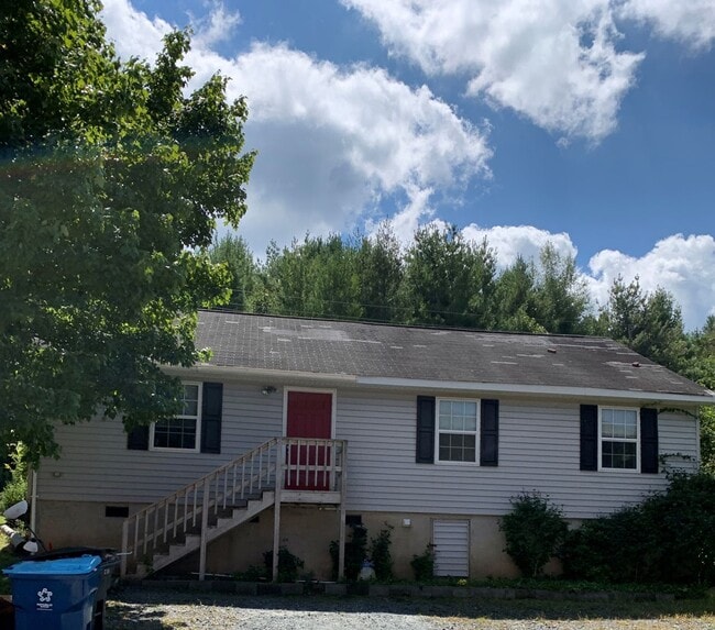 property at 718 Poplar Grove Rd