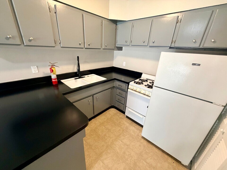 1568 Alexandria Dr in Lexington, KY - Building Photo