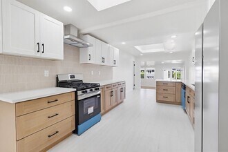 338 Patricia Ln in El Cajon, CA - Building Photo - Building Photo