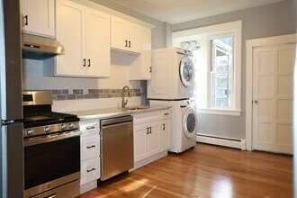 7 Forbes St, Unit 2 in Boston, MA - Building Photo - Building Photo