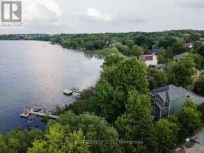 274 Douglas Rd in Richmond Hill, ON - Building Photo - Building Photo