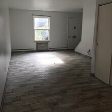 705 Bunker Hill Rd in Ashtabula, OH - Building Photo - Building Photo