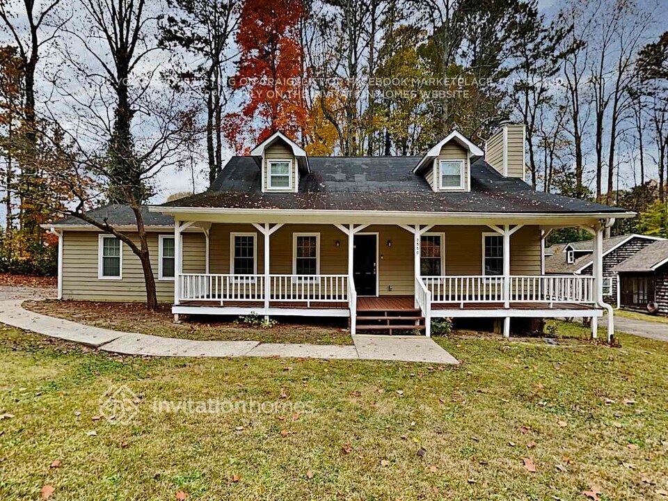 3550 Valley Dr SW in Powder Springs, GA - Building Photo