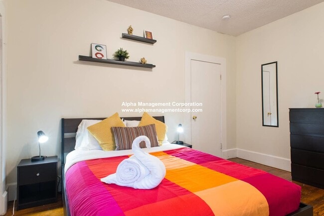 123 Brook St in Brookline, MA - Foto de edificio - Building Photo