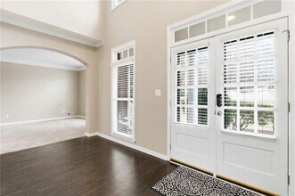 310 Stoneleigh Dr SW, Unit Apt 1841 in Atlanta, GA - Foto de edificio - Building Photo