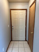 10305 Plymouth Ct in Oklahoma City, OK - Foto de edificio - Building Photo