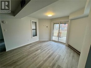 399 Winston Blvd in Cambridge, ON - Building Photo - Building Photo
