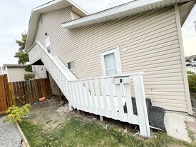 4324 Bowness Rd NW in Calgary, AB - Building Photo