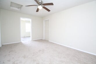 15 Alethia St in Pensacola, FL - Building Photo - Building Photo