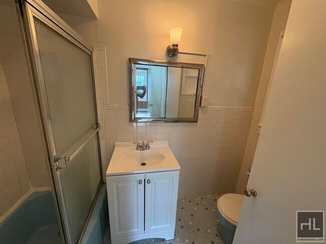 Herriot St, Yonkers in Yonkers, NY - Building Photo - Building Photo