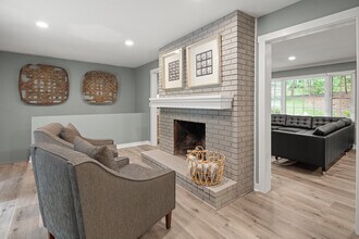 116 Overlook Rd in Asheville, NC - Foto de edificio - Building Photo