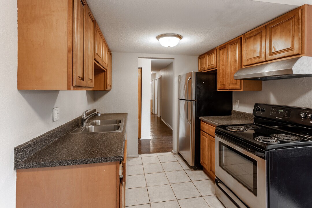 Beard Ave Apartments in Brooklyn Center, MN - Building Photo