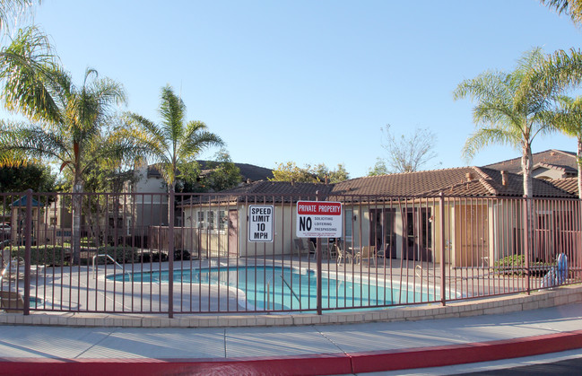 Windwood Village (WaitList Closed) in San Diego, CA - Building Photo - Building Photo