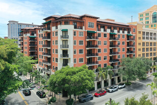 100 Andalusia Ave in Coral Gables, FL - Foto de edificio - Building Photo