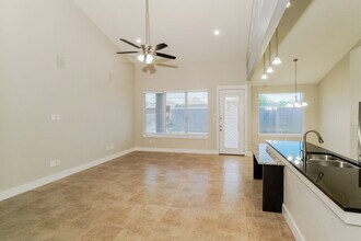 3906 Bogie Way in Converse, TX - Building Photo - Building Photo