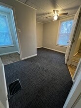 5118 Globe Ave, Unit 4 in Cincinnati, OH - Foto de edificio - Building Photo