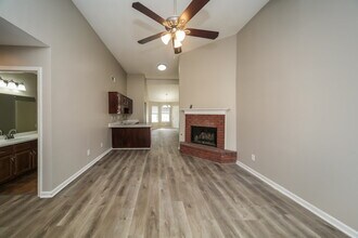5895 Waverly Dr in Horn Lake, MS - Building Photo - Building Photo