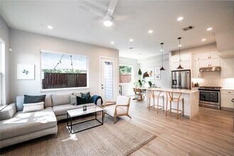 827 Martin St in Houston, TX - Building Photo - Building Photo
