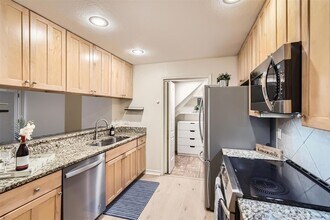 6700 Cooper Ln, Unit 14 in Austin, TX - Building Photo - Building Photo