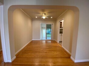 945 Hall St in San Carlos, CA - Building Photo - Building Photo