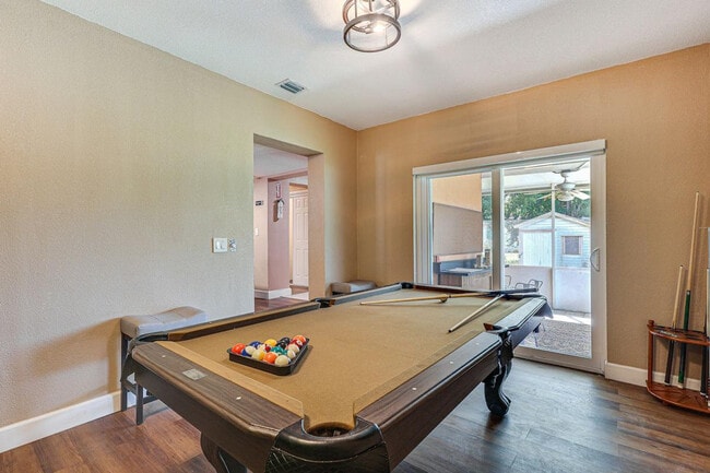 2934 NW 66th St in Miami, FL - Building Photo - Building Photo