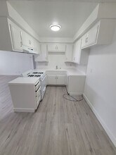 1026 Arlington Ave in Torrance, CA - Foto de edificio - Building Photo