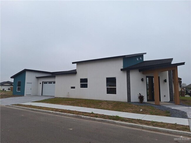 9 Rivera St in Edinburg, TX - Building Photo - Building Photo