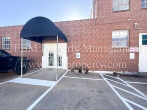 1300 W Main St in Waxahachie, TX - Building Photo - Building Photo