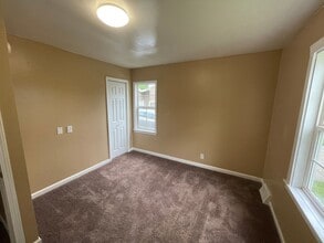 472 5th St E in Milan, IL - Building Photo - Building Photo