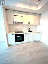 1 Quarrington Lane in North York, ON - Building Photo - Building Photo