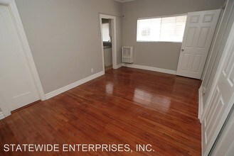 985 S Oxford Ave in Los Angeles, CA - Foto de edificio - Building Photo