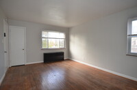 5070 Anderson Pl, Unit 3 in Cincinnati, OH - Foto de edificio - Building Photo