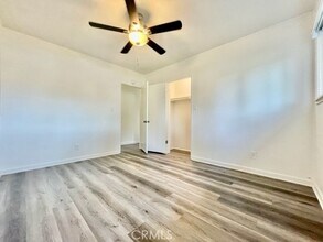 1807 W Sumac Ln, Unit 6 in Anaheim, CA - Foto de edificio - Building Photo