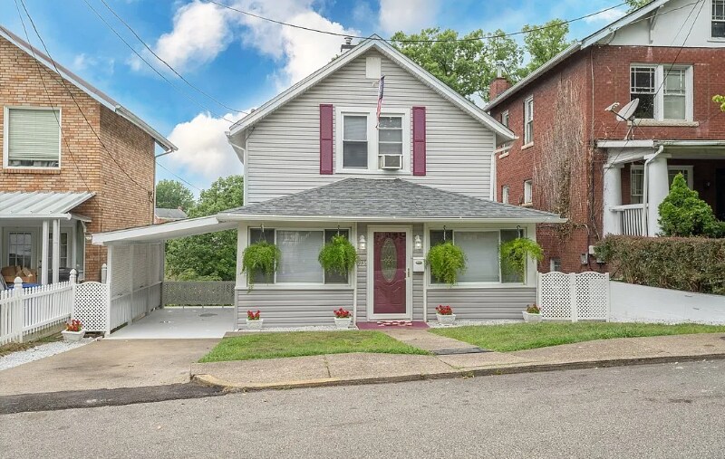 935 Somerset Dr in Charleston, WV - Foto de edificio