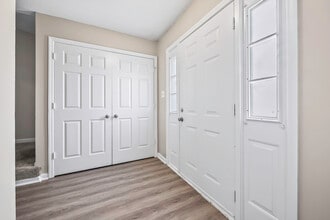 North Ingleside Townhomes in Fayetteville, NC - Building Photo - Building Photo