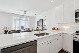 Crestview Townhomes in Allen, TX - Foto de edificio - Building Photo