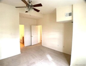 5765 N Genoa Way in Aurora, CO - Building Photo - Building Photo