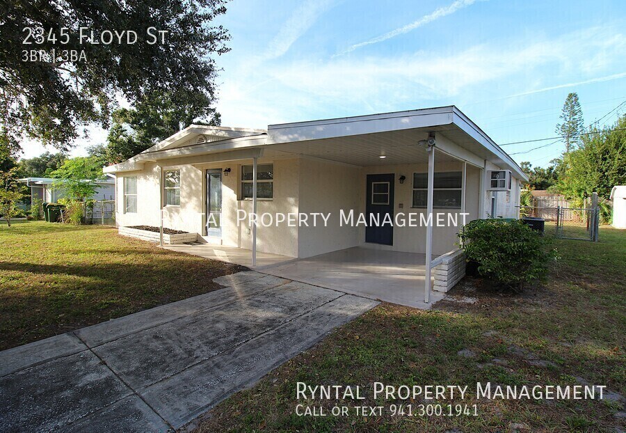 2345 Floyd St in Sarasota, FL - Foto de edificio