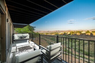 Ascent on Steamboat in Reno, NV - Foto de edificio - Building Photo