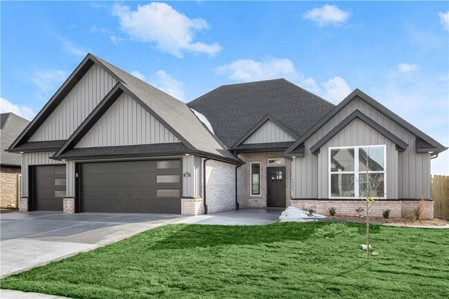 701 Bronco St in Centerton, AR - Building Photo - Building Photo