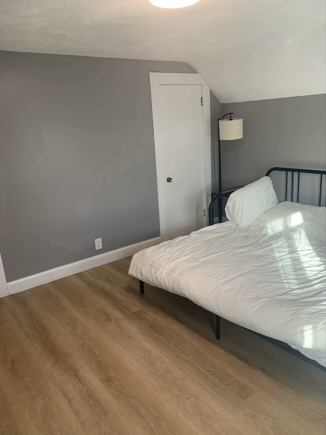 51 Beacon St, Unit 3