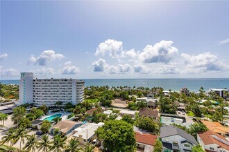 2715 N Ocean Blvd in Fort Lauderdale, FL - Building Photo - Building Photo