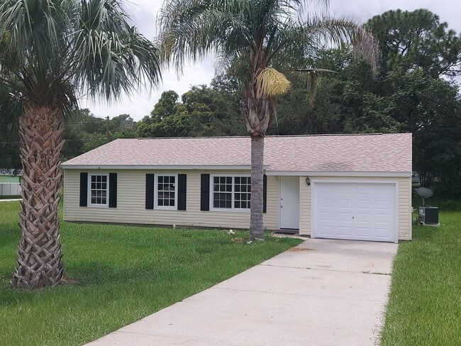 property at 2 Pine Course Ct