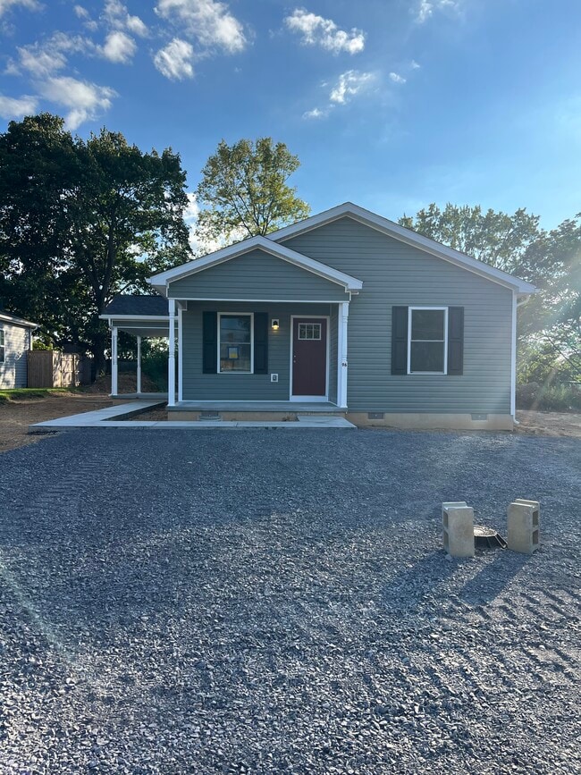 96 Hanshew Ln