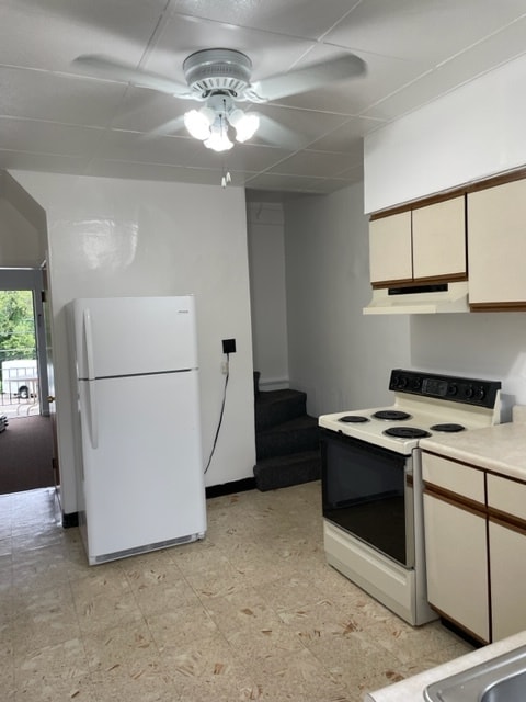 property at 362 S Bouquet St