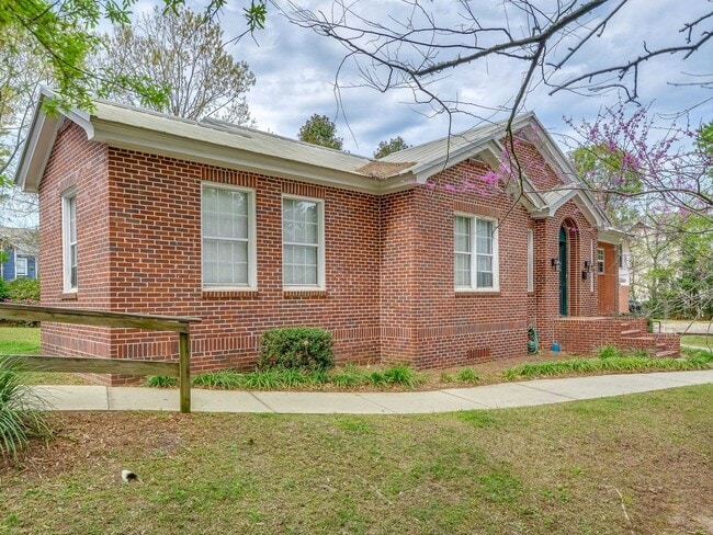 220 Rivoli Rd in Tallahassee, FL - Building Photo - Building Photo