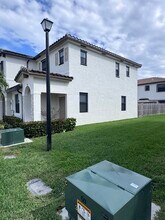 11852 SW 245th Ter in Princeton, FL - Building Photo - Building Photo